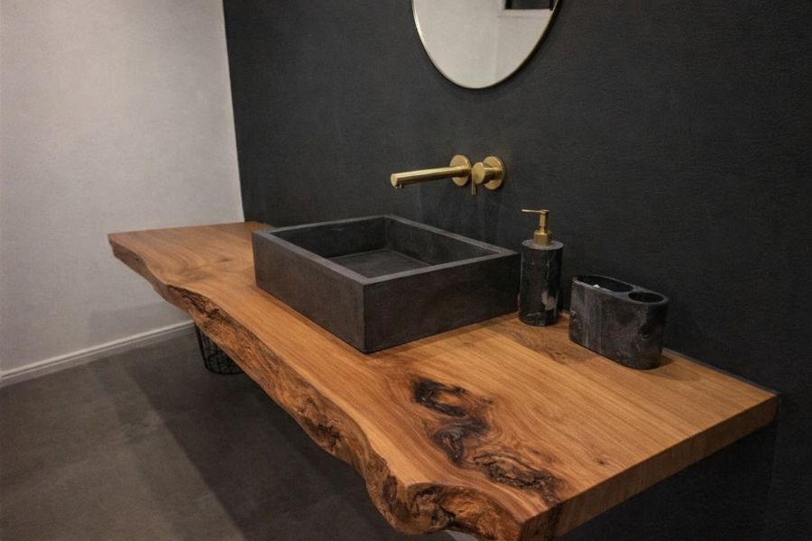 Blat baie din lemn masiv cu epoxy - live edge - 120x50 cm